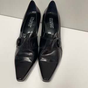 Vintage black closed boots